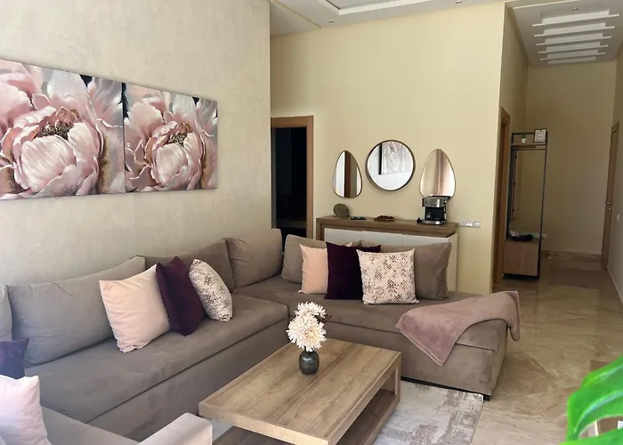 Apparemment de luxe vue piscine