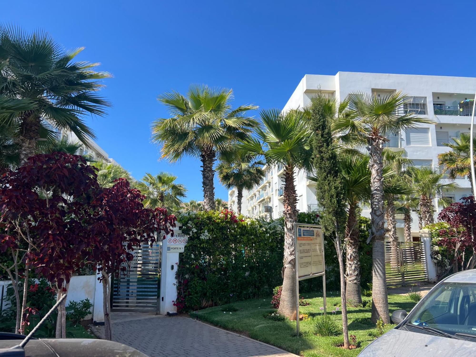Apparemment De Luxe Vue Piscine Appartement